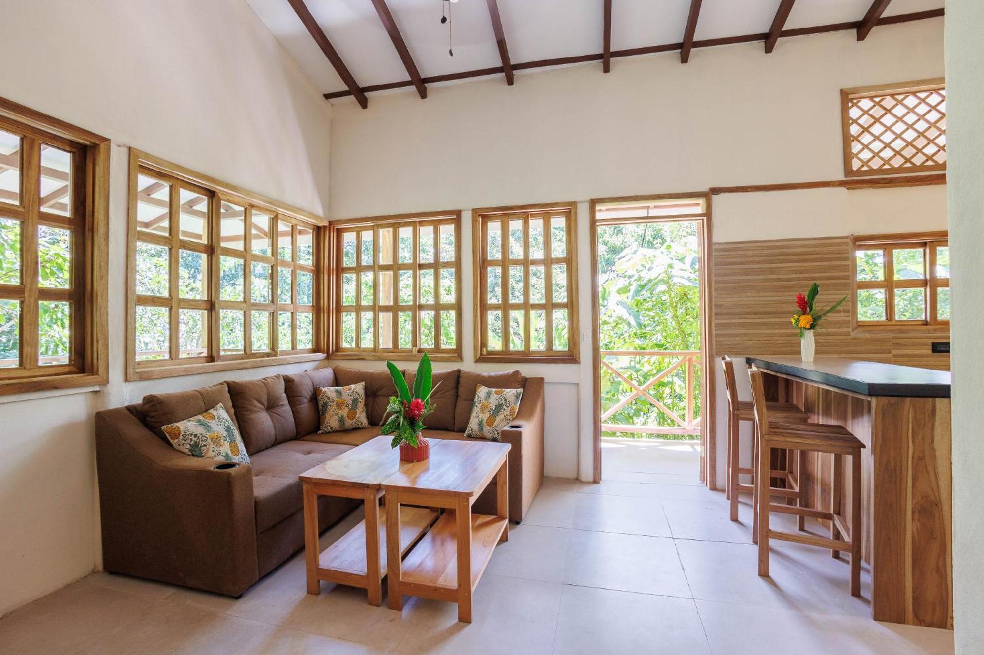 Villa Pina Dorada Dependencia Del Hotel Casa Merlin Puerto Viejo de Talamanca Eksteriør bilde