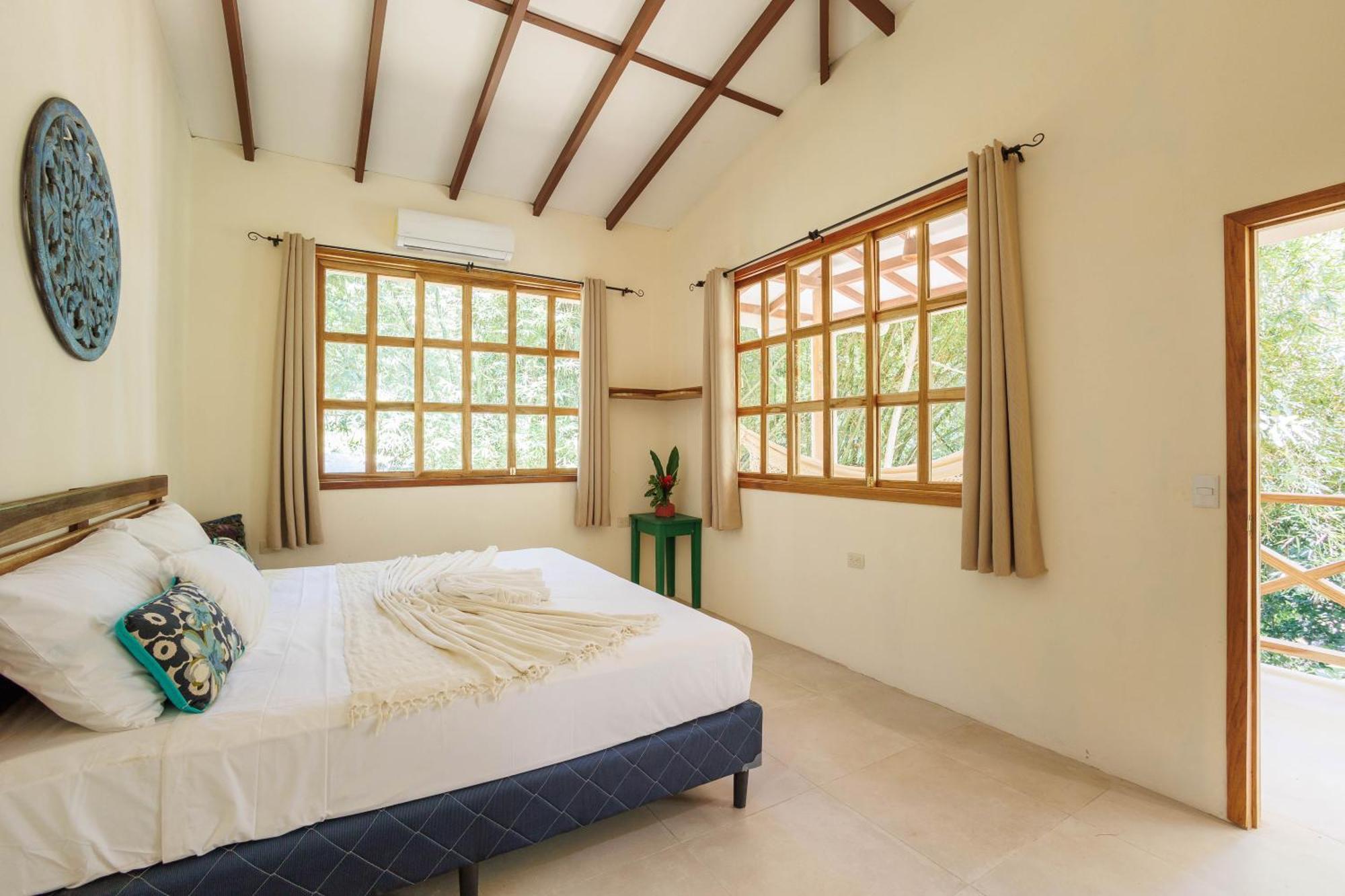 Villa Pina Dorada Dependencia Del Hotel Casa Merlin Puerto Viejo de Talamanca Eksteriør bilde