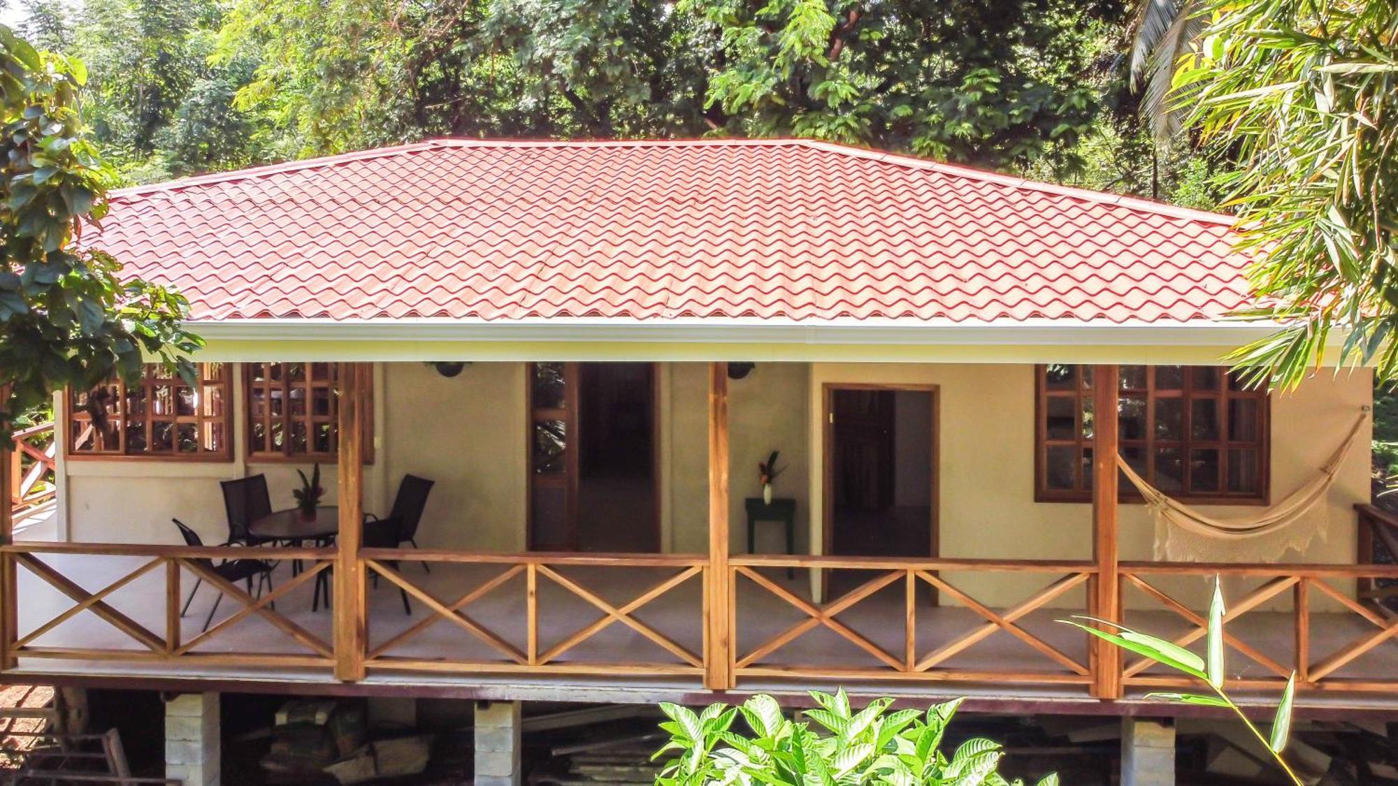 Villa Pina Dorada Dependencia Del Hotel Casa Merlin Puerto Viejo de Talamanca Eksteriør bilde