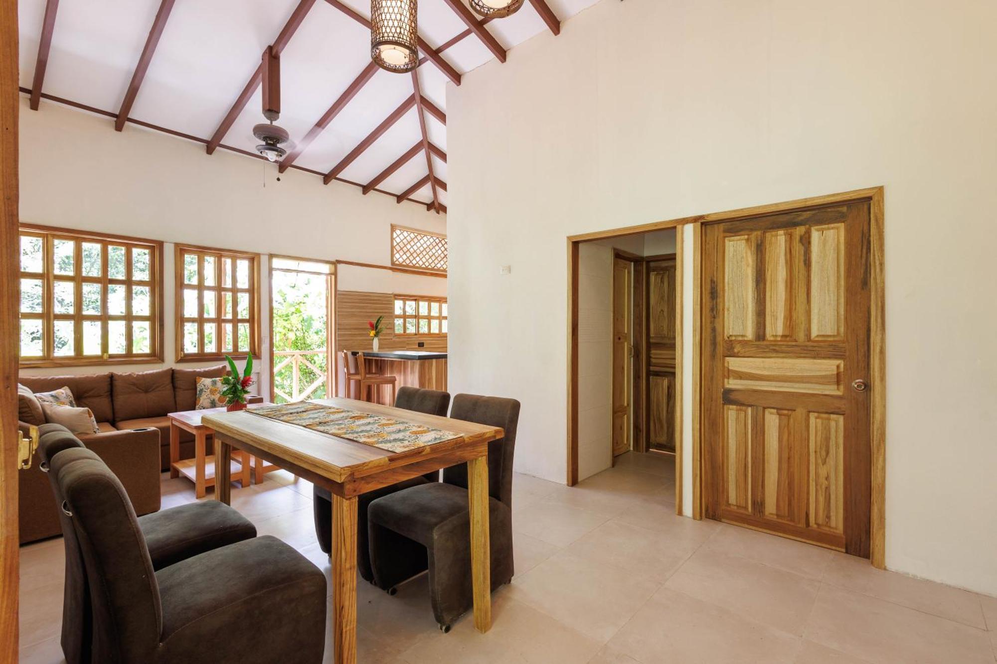 Villa Pina Dorada Dependencia Del Hotel Casa Merlin Puerto Viejo de Talamanca Eksteriør bilde
